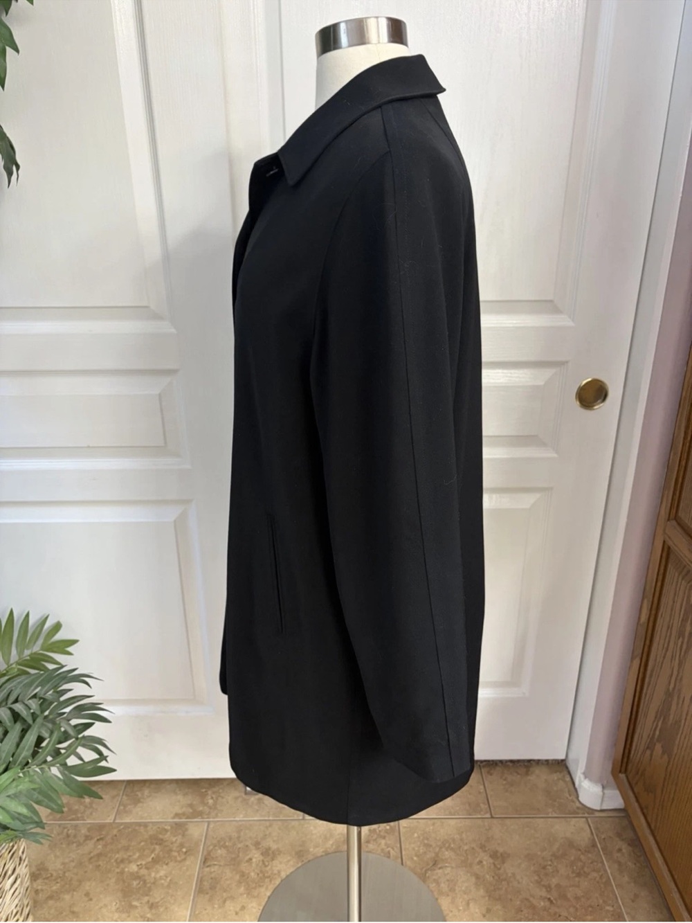 London Fog Women’s Single-Breasted Long Button Front Overcoat Coat ~ Black - Picture 2 of 7